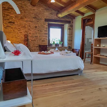 La Fonte Delle Faranghe By Host Hero